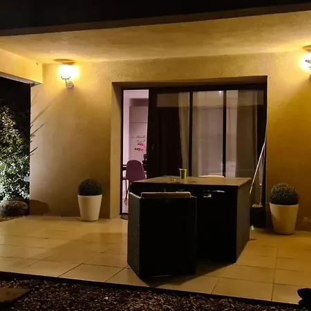 Caroline Apartament *