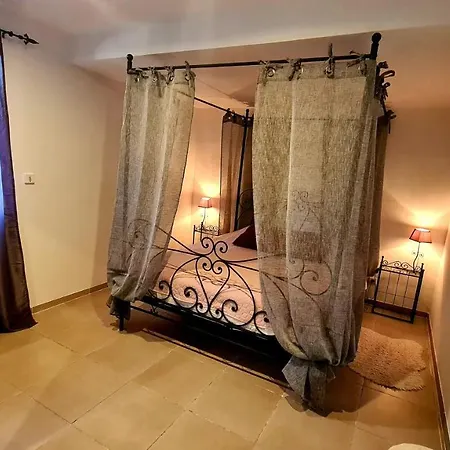 Apartament Caroline *